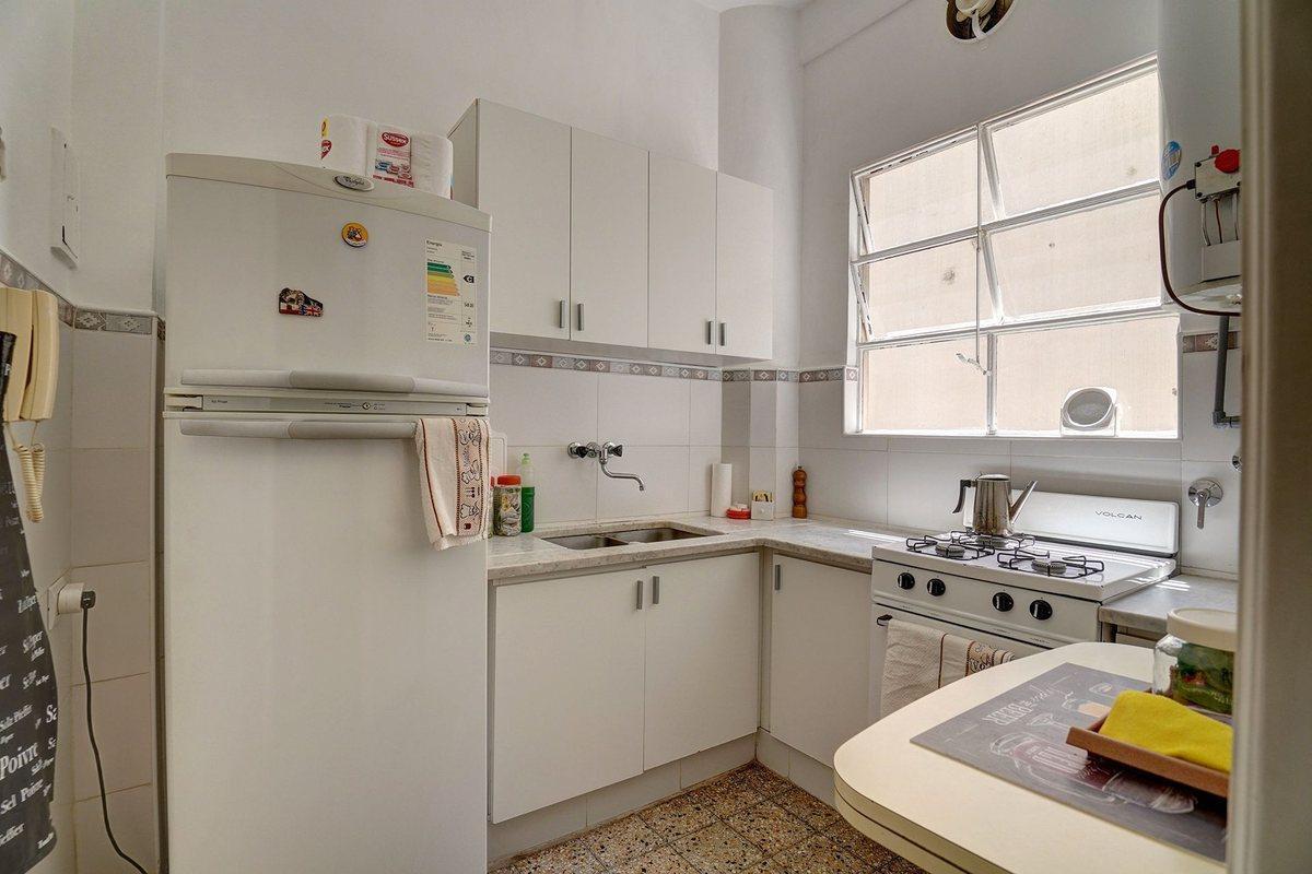 Foto de VENTA DE DEPARTAMENTO 4 AMBIENTES FLORES, imagen 4