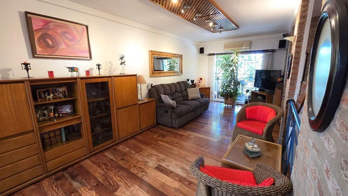 VENTA TRIPLEX 4 AMBIENTES SAAVEDRA COCHERA 1