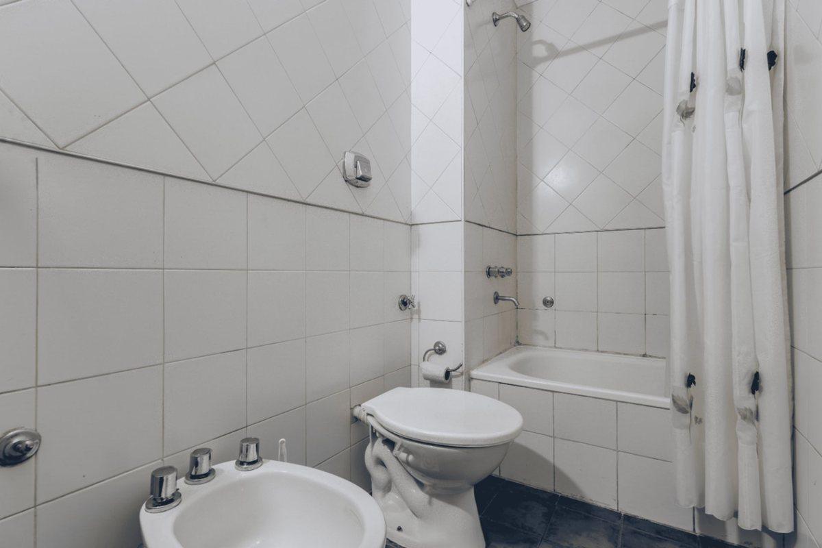 Foto de Departamento VENTA 2 ambientes 40 METROS balcón, imagen 3