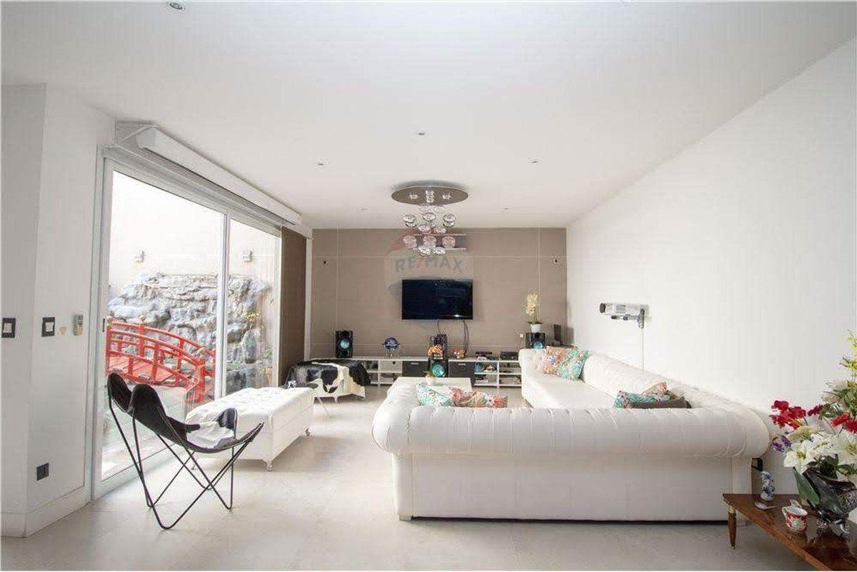 Foto de VENTA CASA AVELLANEDA 6 AMBIENTES PARQUE PILETA, imagen 2