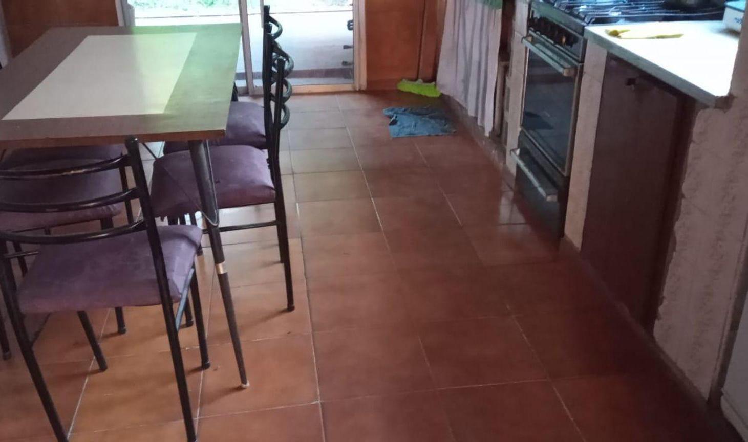 Foto de VENTA PH 3 AMBIETES LANUS FONDO PATIO PARRILLA, imagen 3