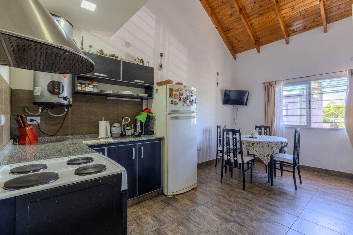 Foto de VENTA 5 DEPARTAMENTOS MULTIFAMILIAR ALDO BONZI, imagen 1