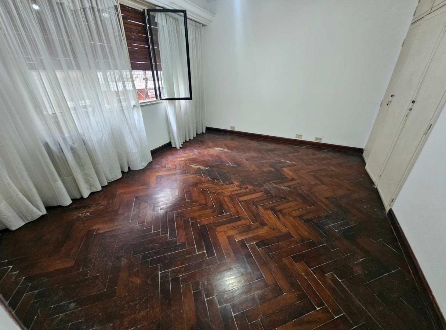 Foto de ALQUILER DEPARTAMENTO 4 AMBIENTES BALCON Y PATIO, imagen 4