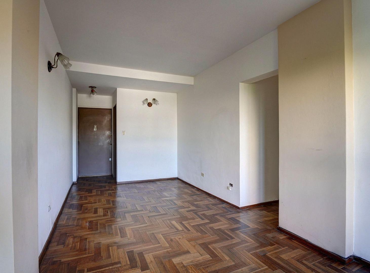 Foto de VENTA 4 AMBIENTES AL FRENTE BALCON SAN CRISTOBAL, imagen 1