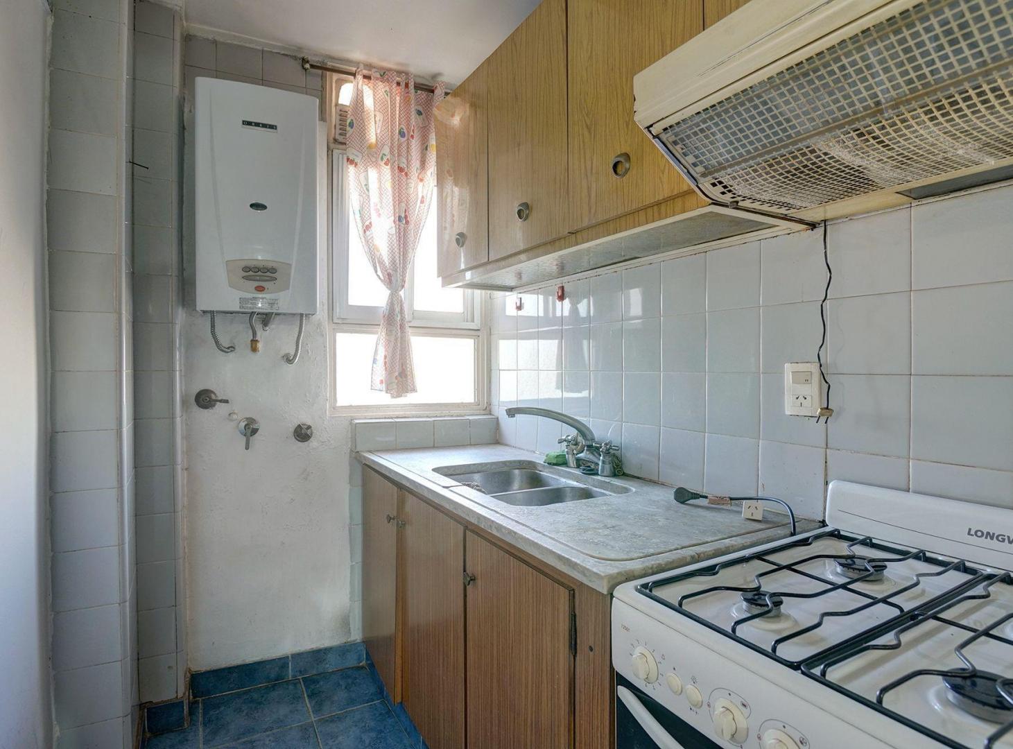 Foto de VENTA 4 AMBIENTES AL FRENTE BALCON SAN CRISTOBAL, imagen 5