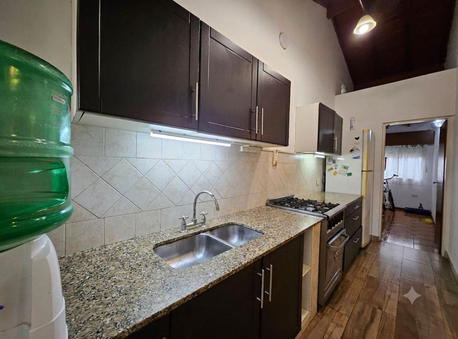 Foto de PH TIPO CASA EN VENTA PATIO Y PARRILLA QUILMES O., imagen 5