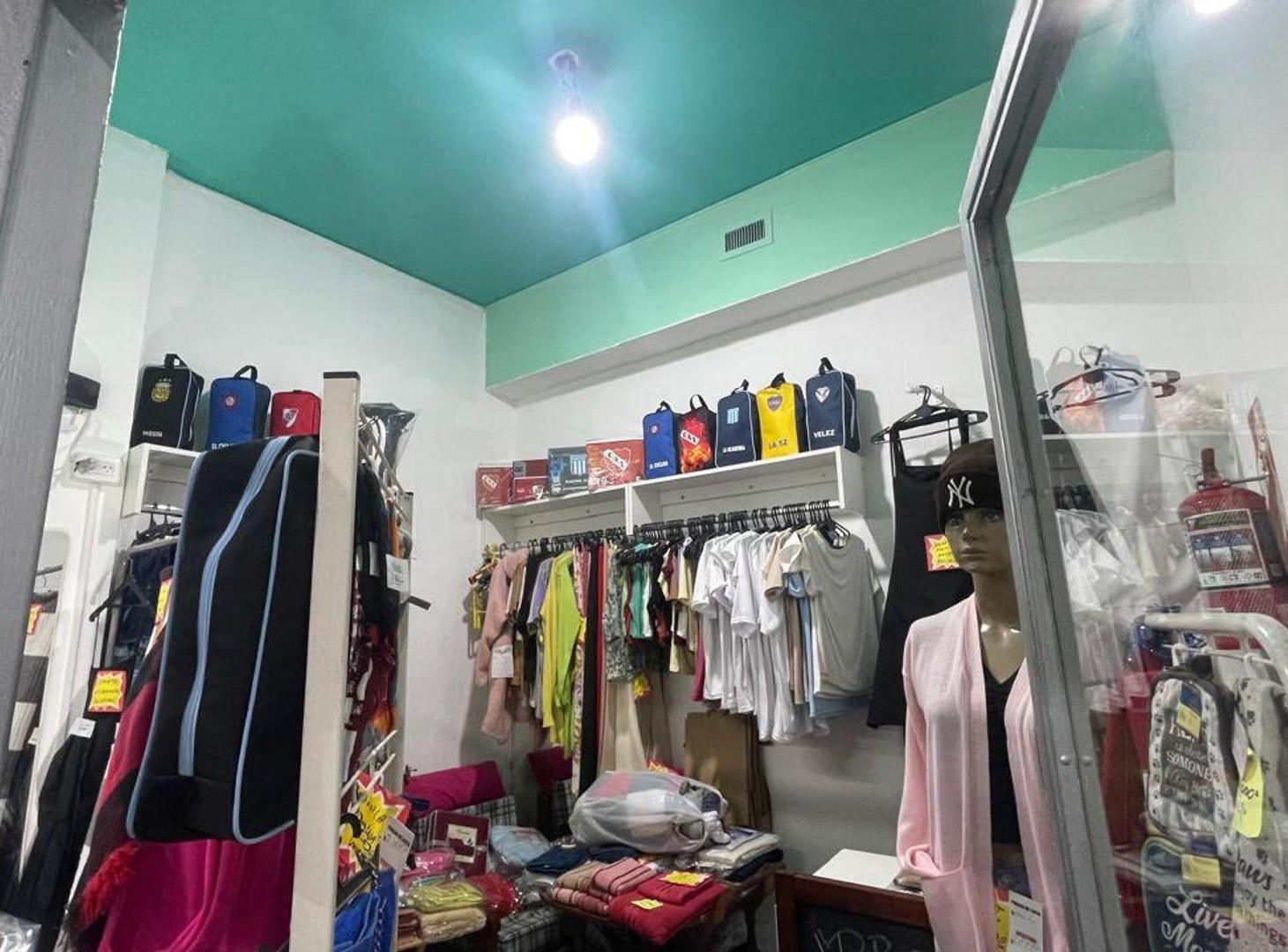 Foto de VENTA DE LOCAL EN FLORES, imagen 3