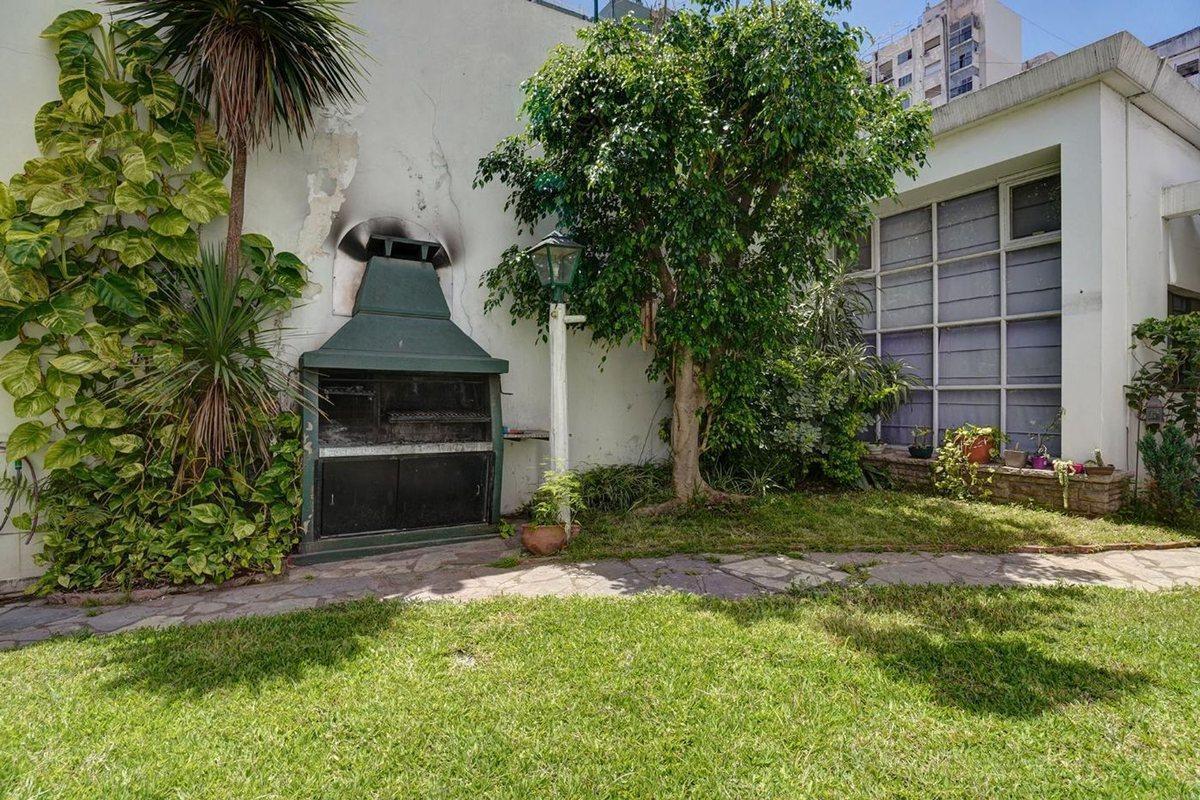 Foto de VENTA CASA 6 ambientes CABALLITO PARQUE COCHERA, imagen 2