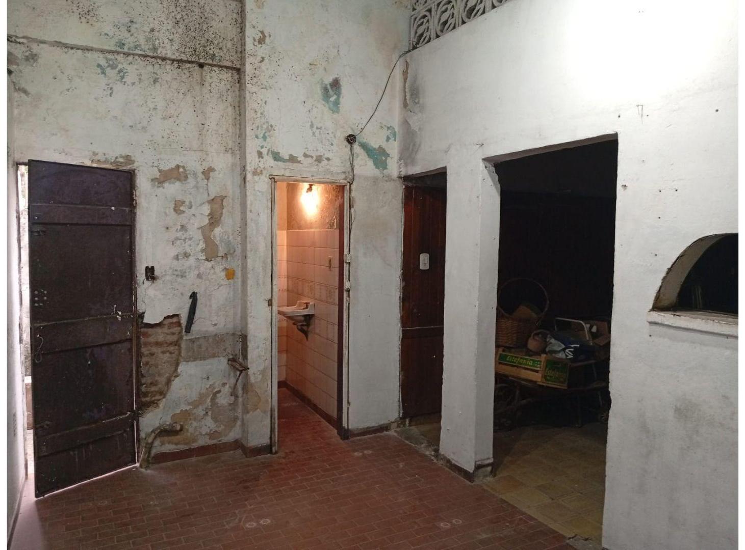 Foto de VENTA PH Y LOCAL, imagen 2