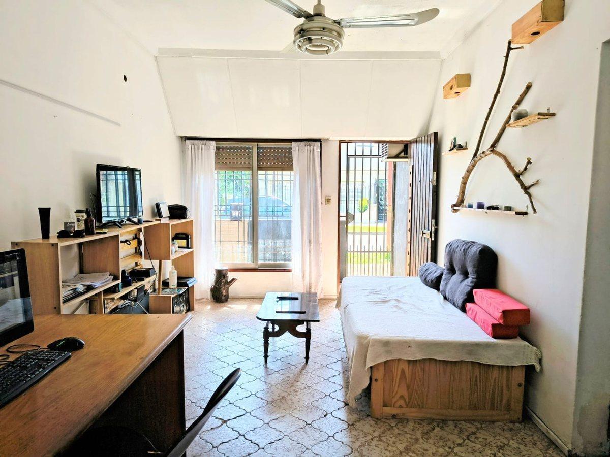 Foto de Venta Casa 3 amb a Refaccionar Lote Propio 10x21, imagen 1