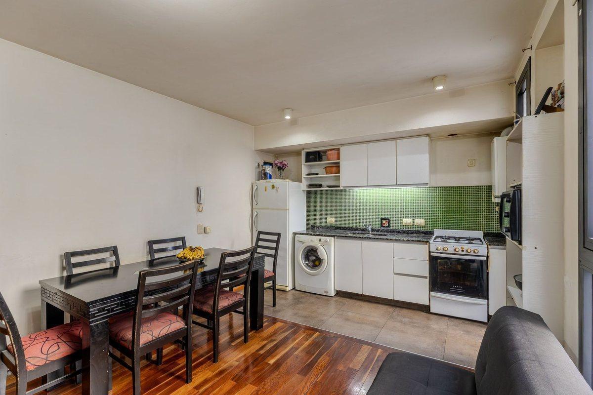 Foto de DEPARTAMENTO MONOAMBIENTE CON BALCON EN FLORES, imagen 3