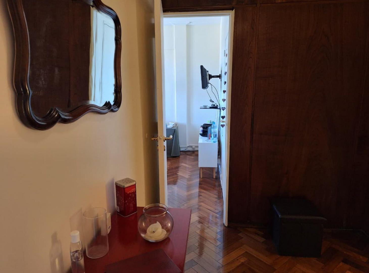Foto de OFICINA EN VENTA ZONA TRIBUNALES EXCELENTE ESTADO, imagen 2