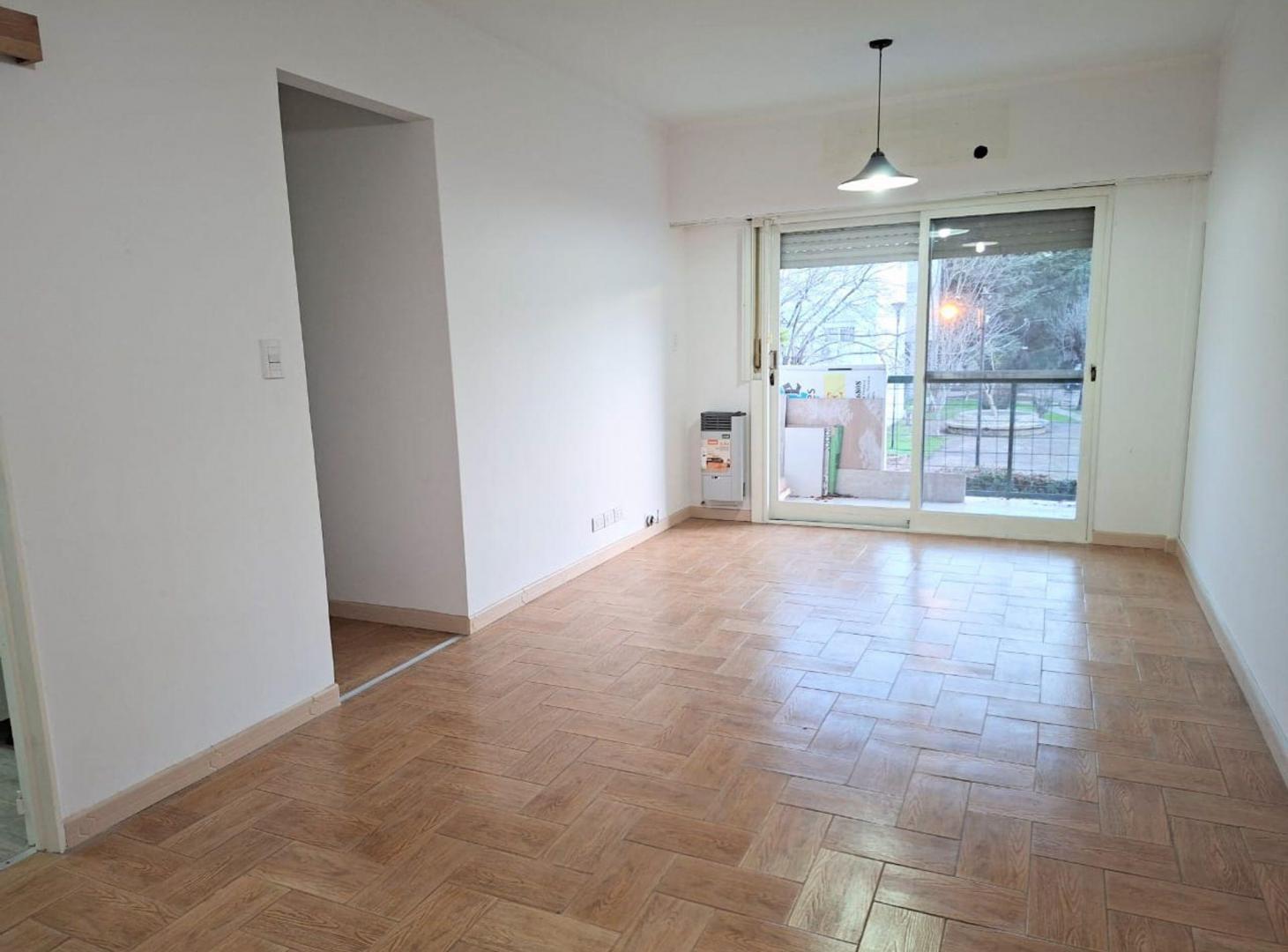 Foto de ALQUILER DEPARTAMENTO 3 AMB. COCHERA CIUDAD EVITA, imagen 1