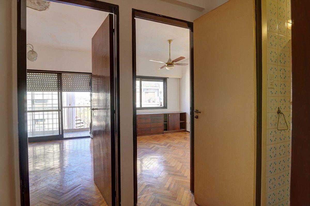 Foto de DEPARTAMENTO 2 DORMITORIOS BALCON COCHERA RECOLETA, imagen 2