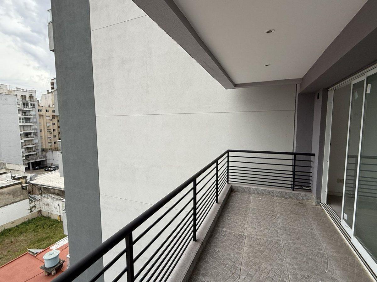 Foto de VENTA DEPARTAMENTO 2 AMB A ESTRENAR BALCON FLORES, imagen 4