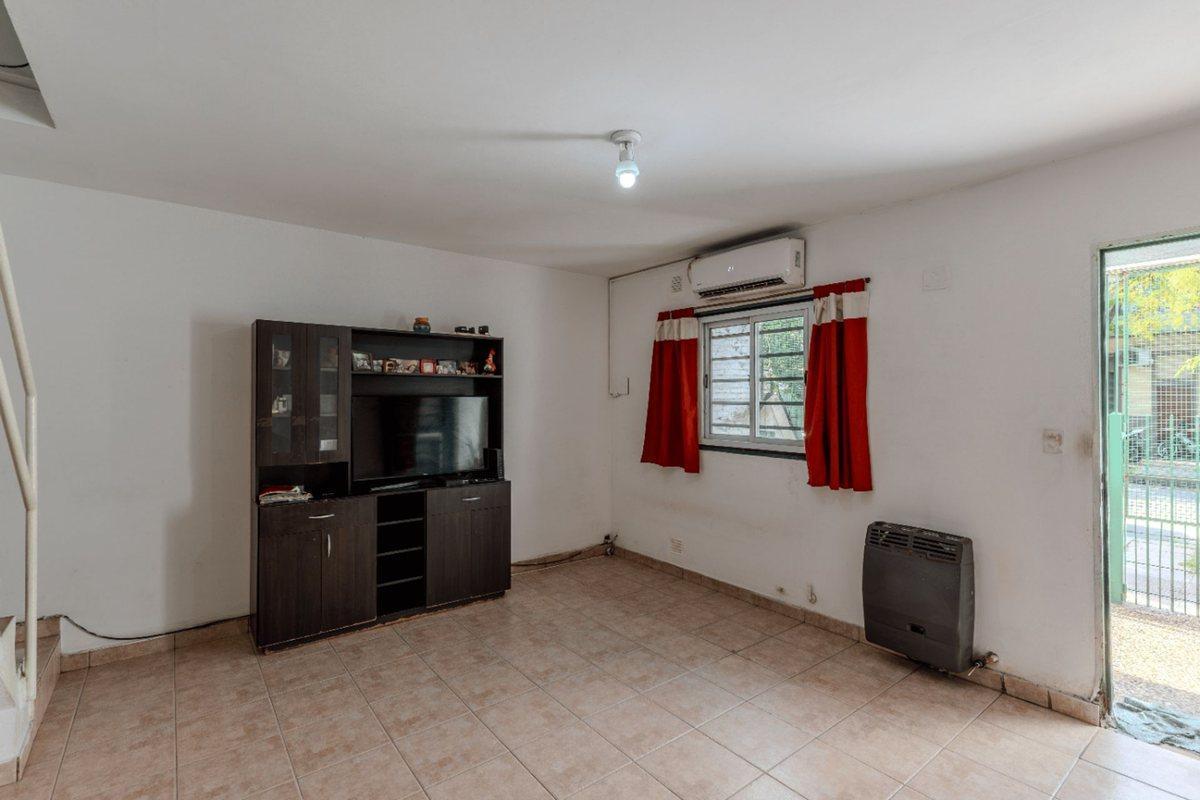 Foto de CASA DUPLEX 3 AMB EN VENTA CON PARRILLA POMPEYA, imagen 1
