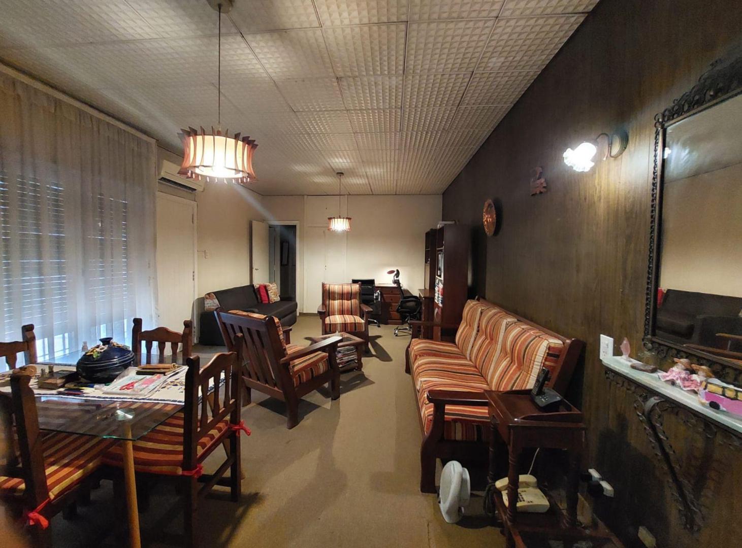 Foto de VENTA CASA 3 AMBIENTES QUILMES JARDIN COCHERA PARR, imagen 5
