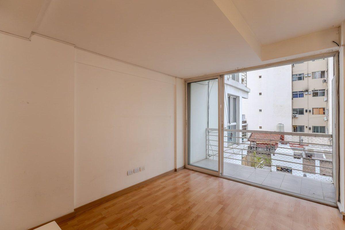 Foto de VENTA MONOAMBIENTE CON COCHERA Y PARRILLA AV BOEDO, imagen 1
