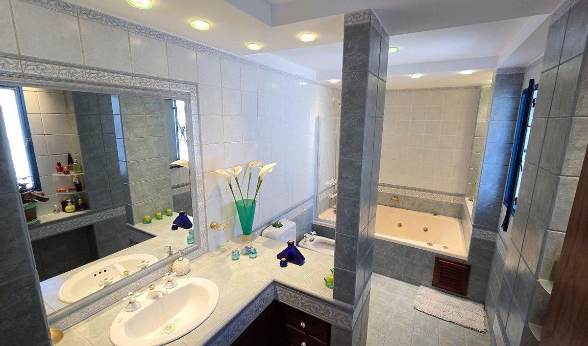 Foto de VENTA TRIPLEX 4 AMBIENTES SAAVEDRA COCHERA, imagen 5