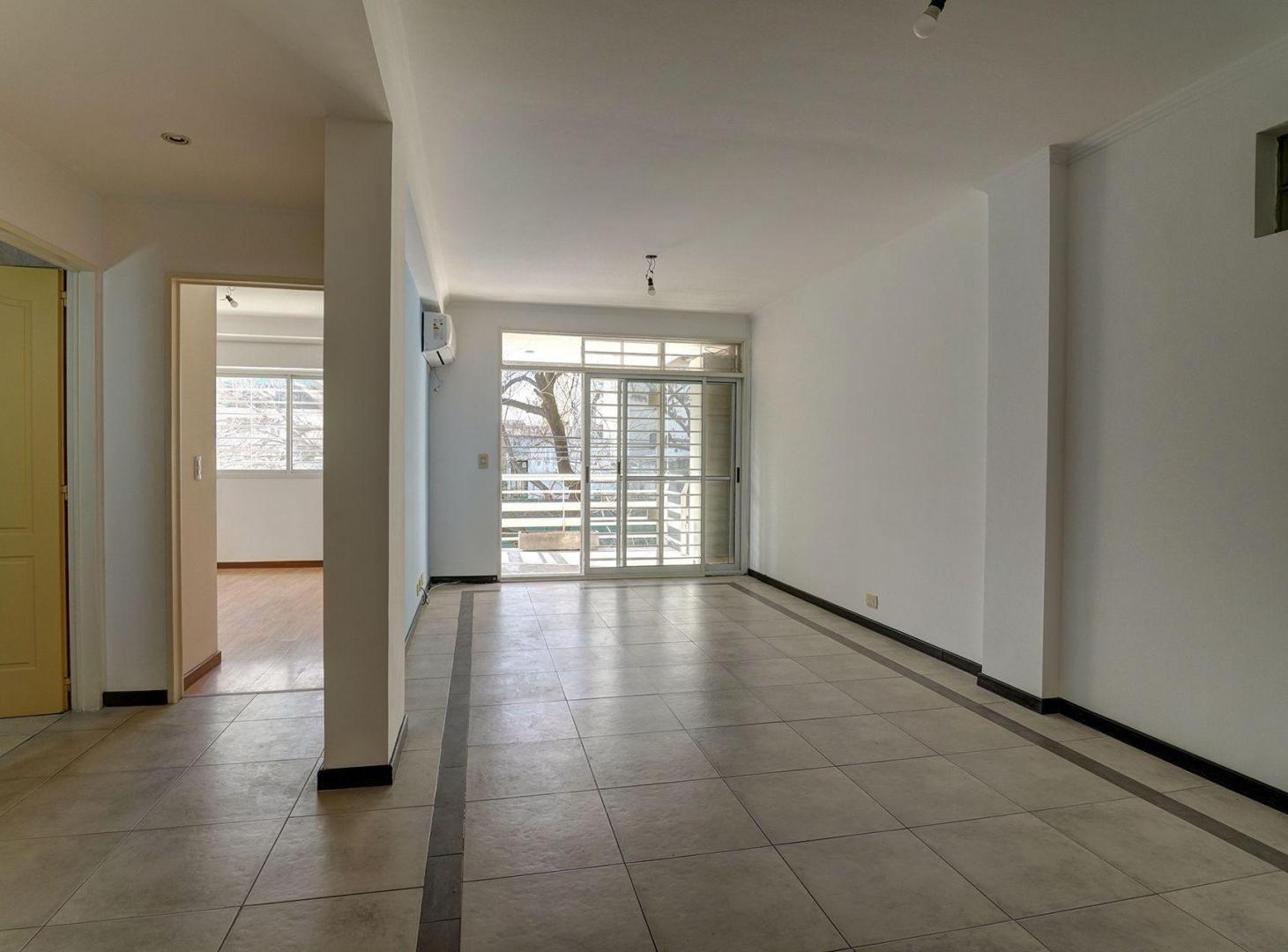 Foto de VENTA DEPARTAMENTO 2 AMBIENTES CABALLITO BALCON, imagen 2