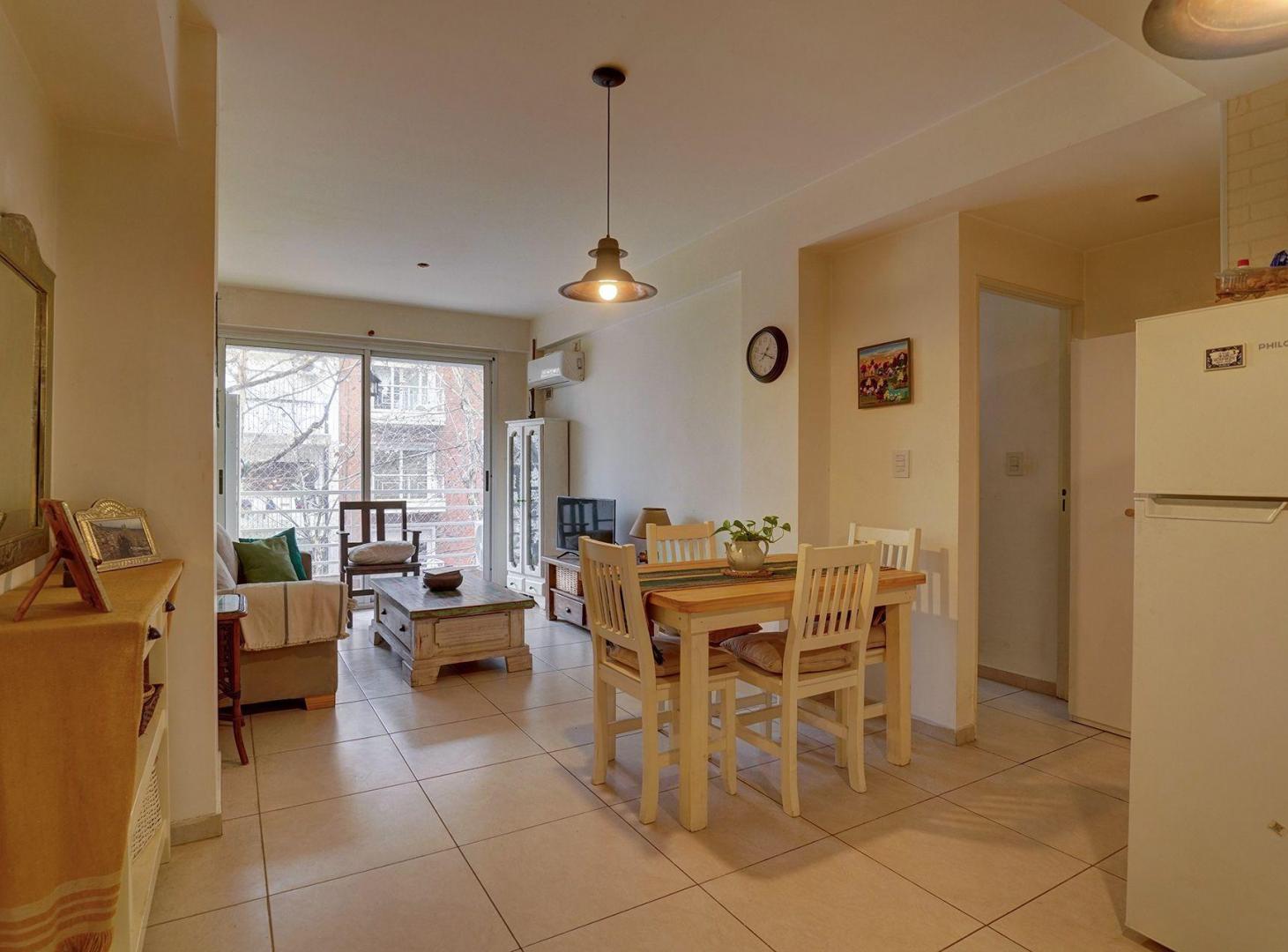 Foto de VENTA 2 AMBIENTES AL FRENTE BALCÓN BAÑO Y TOILETTE, imagen 3