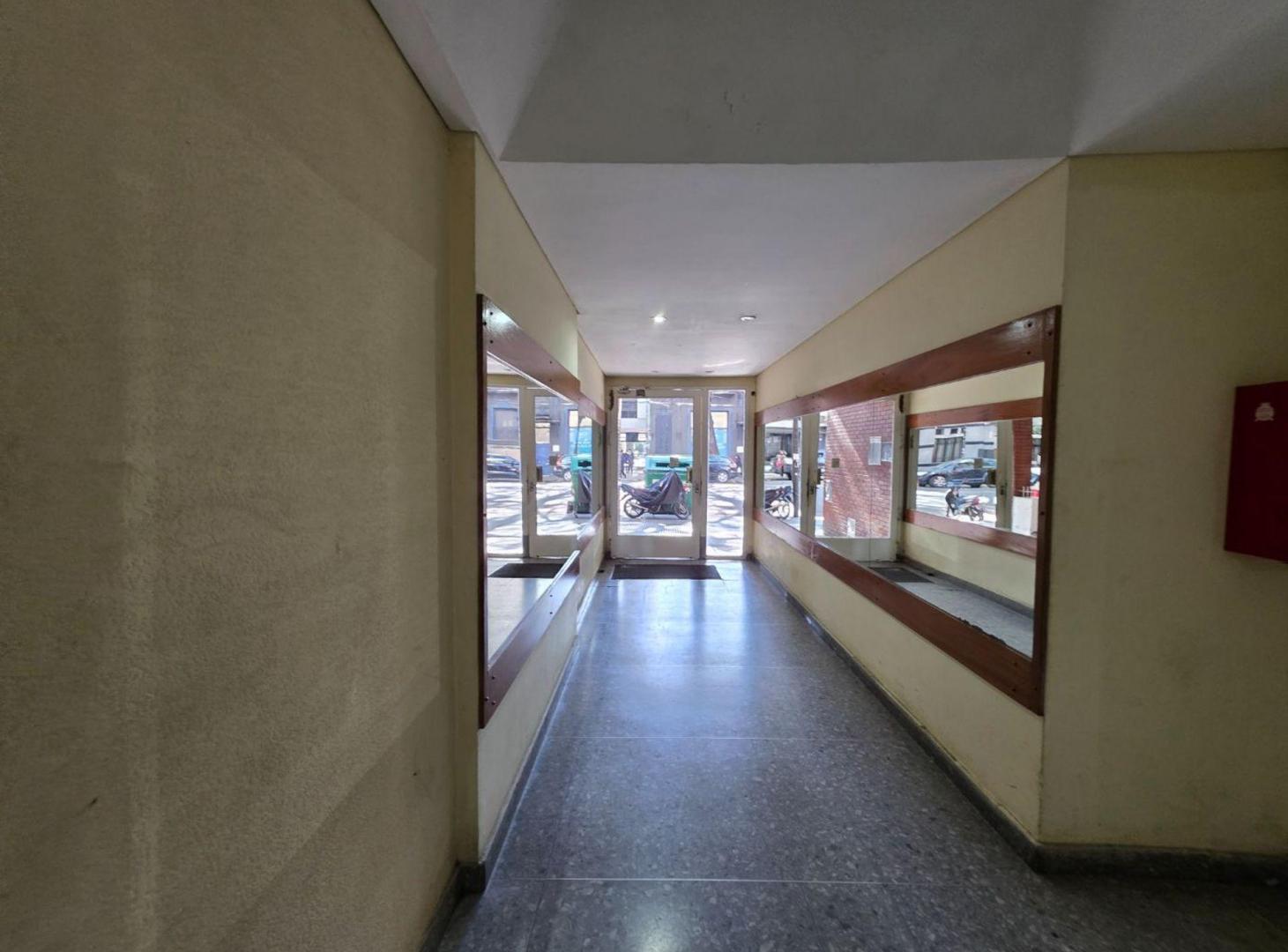 Foto de Departamento 2 ambientes PH escritorio Caballito, imagen 3