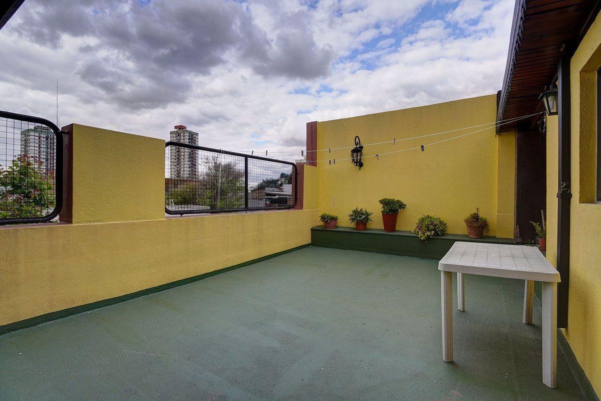 Foto de Venta Casa Flores de 6 ambientes Quincho Terraza, imagen 4