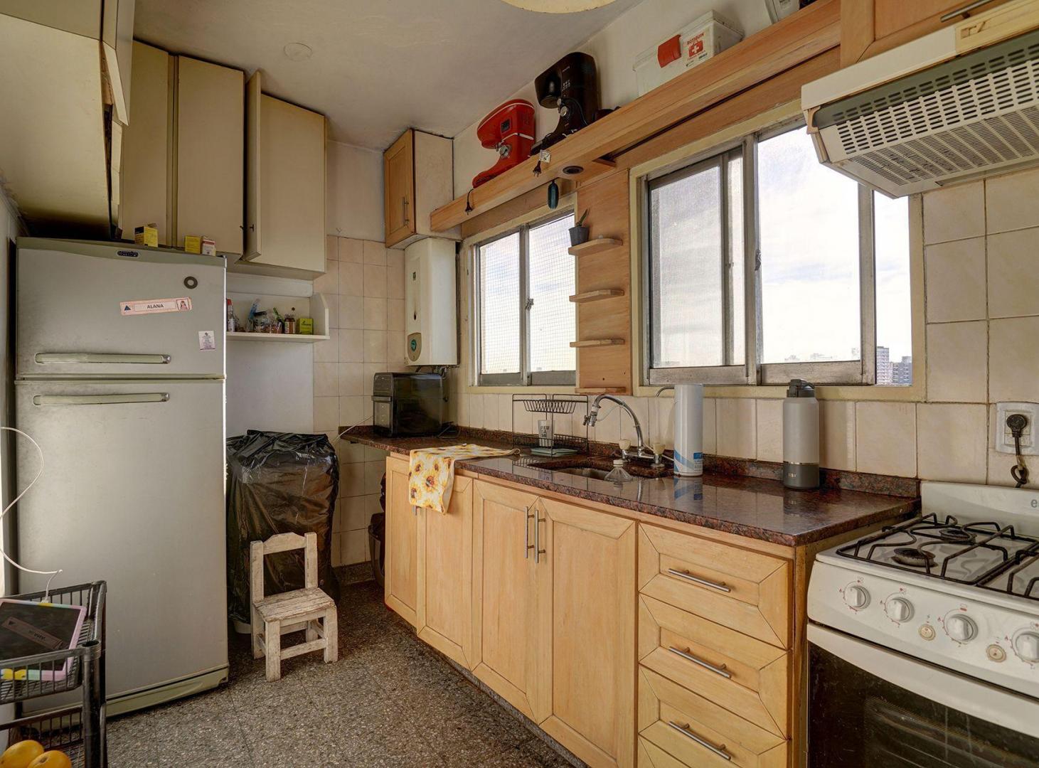 Foto de VENTA DEPARTAMENTO 3 AMBIENTES AVELLANEDA BALCON, imagen 2