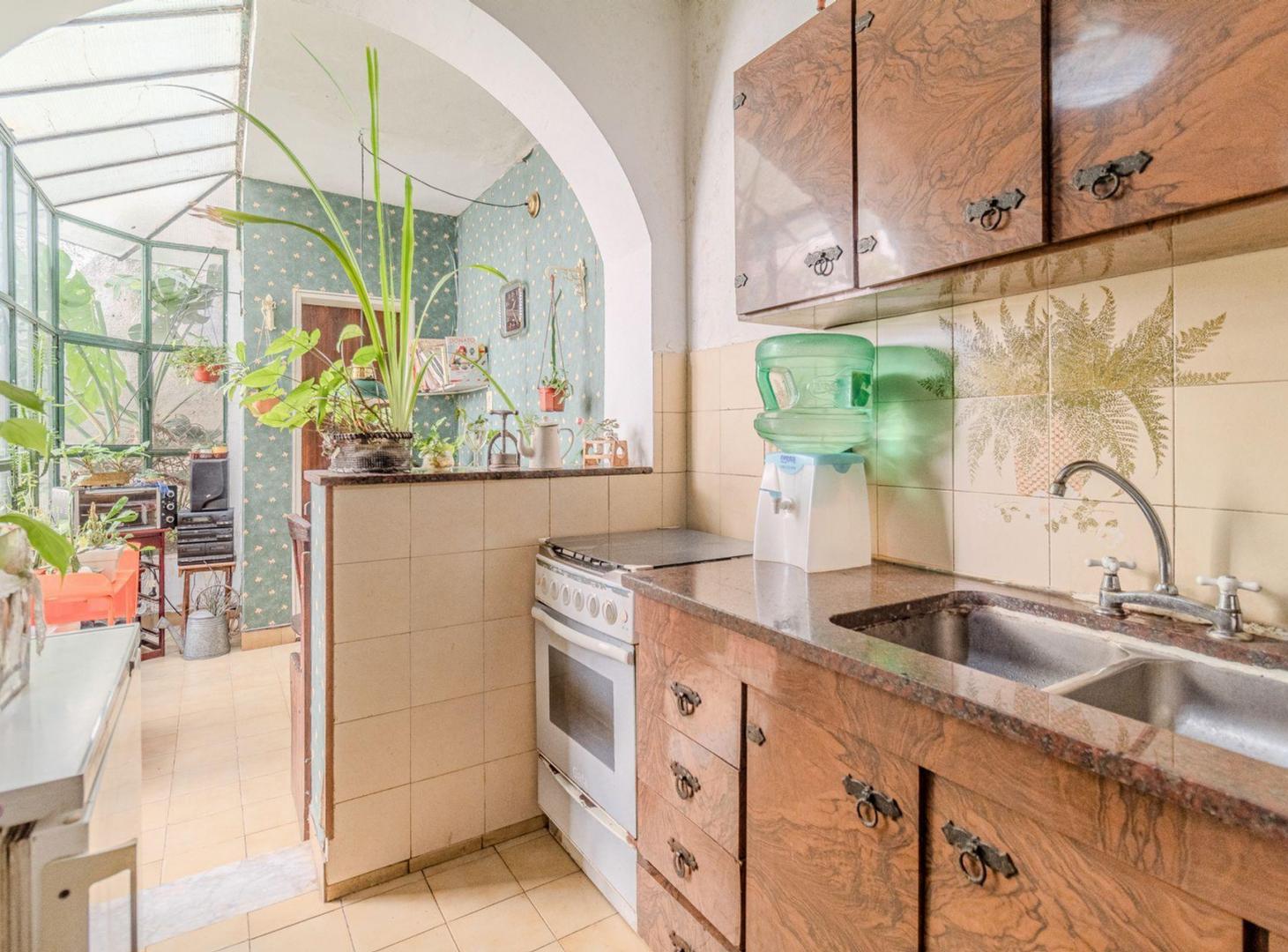 Foto de CASA 5 AMBIENTES CON PATIO TERRAZA QUINCHO. FLORES, imagen 5