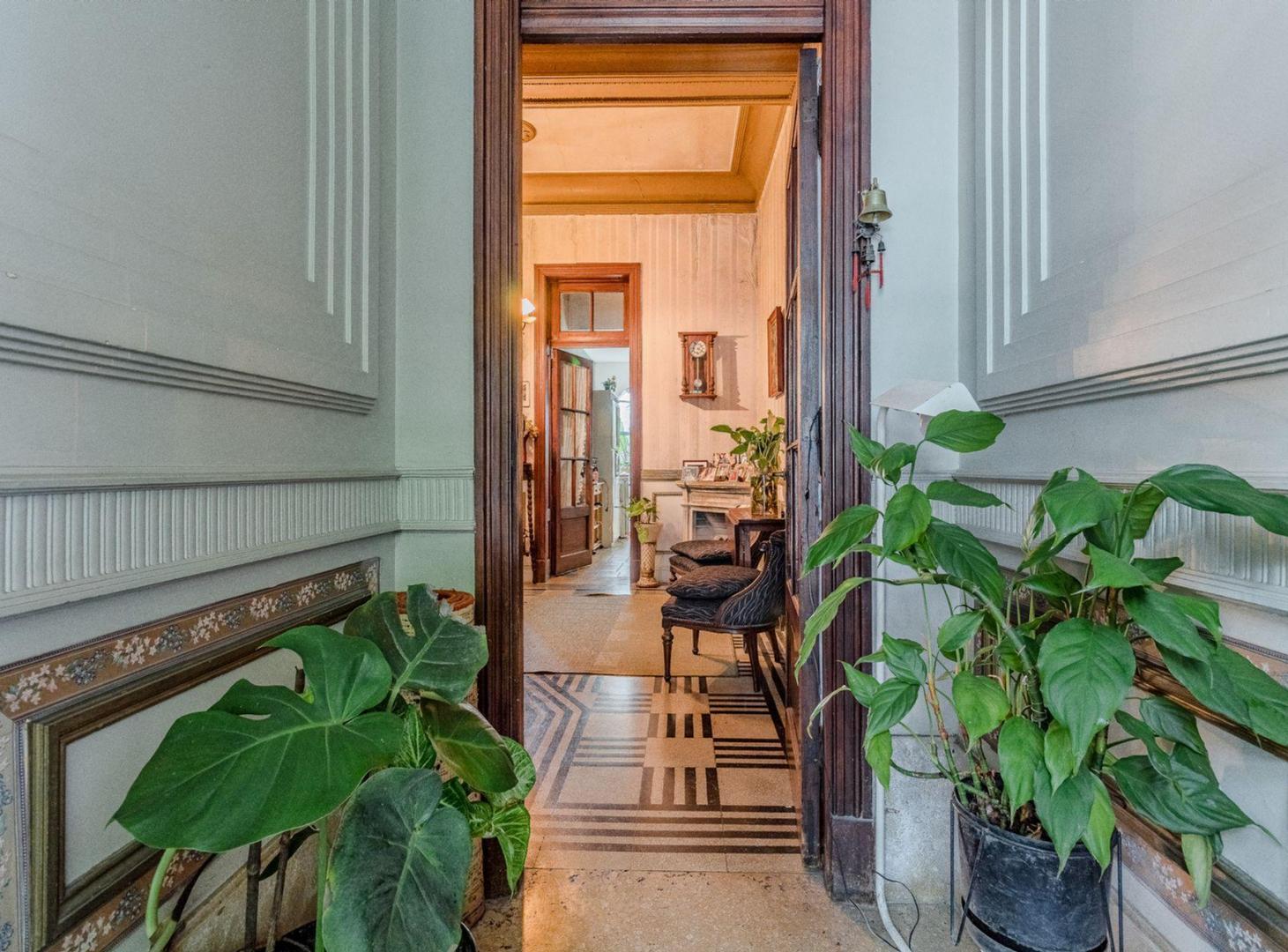 Foto de CASA 5 AMBIENTES CON PATIO TERRAZA QUINCHO. FLORES, imagen 2