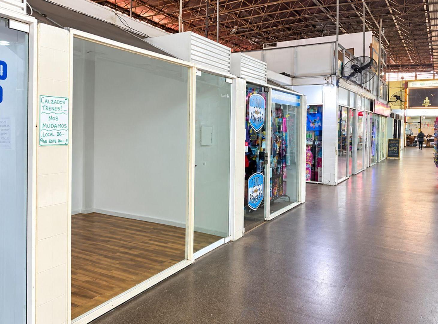 Foto de Local Galería Vía Roma Avellaneda ubic al ingreso!, imagen 3