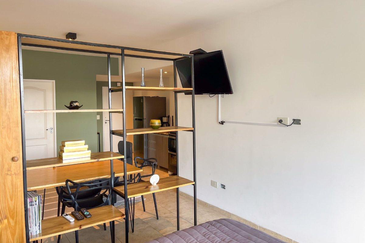 Foto de VENTA DEPTO MONOAMBIENTE AMOBLADO, VILLA LURO, imagen 5