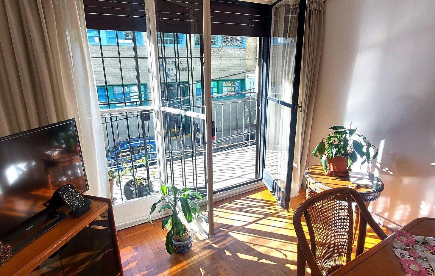 Foto de VENTA DEPTO 4 AMB BALCON 74M2 APTO PROF. CABALLITO, imagen 5
