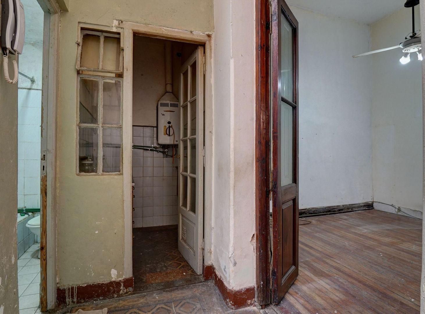 Foto de VENTA PH 3 AMBIENTES PQUE PATRICIOS A REFACCIONAR, imagen 1