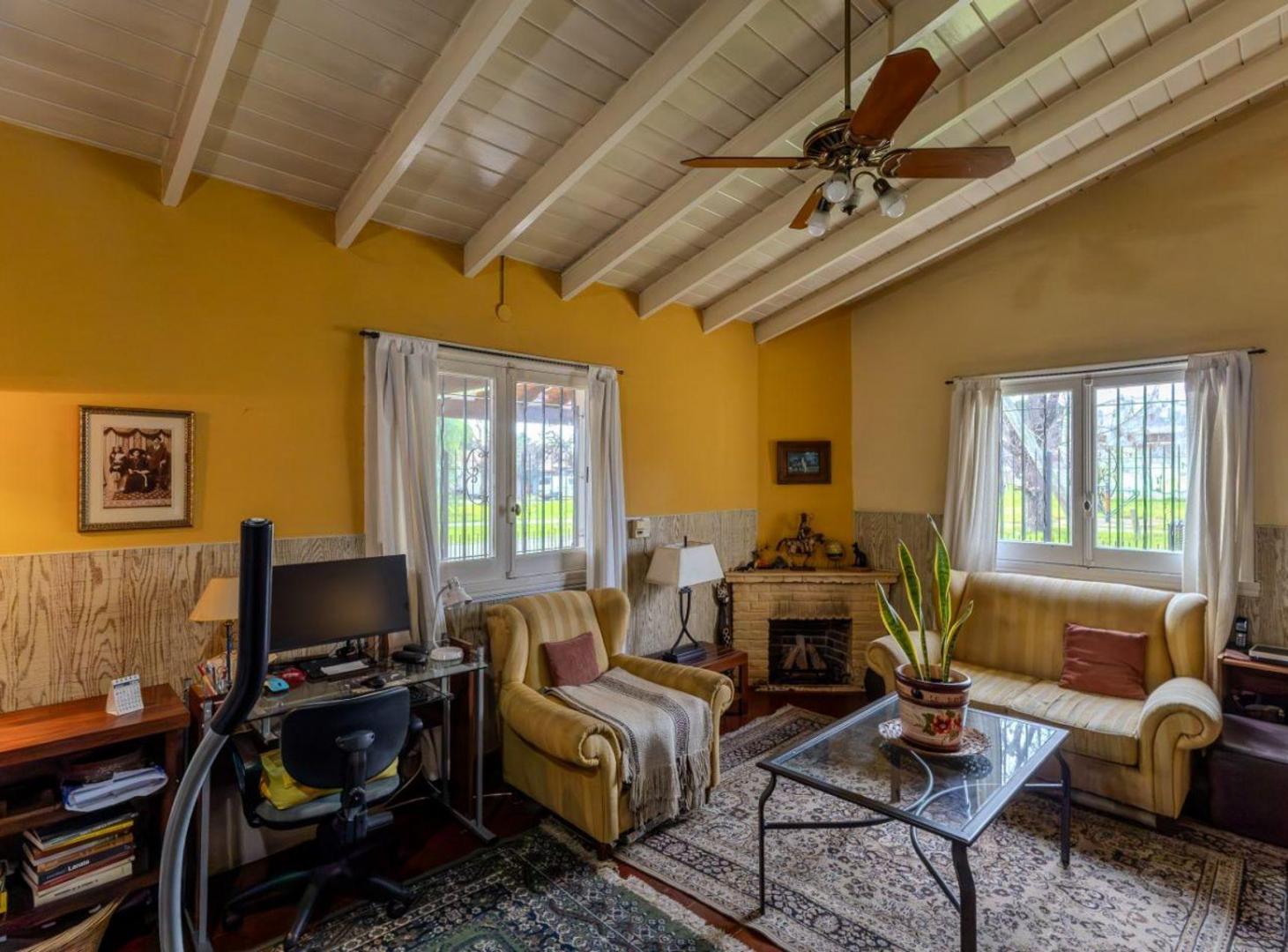 Foto de CASA 6 AMB EN VENTA CON PILETA Y PARRILLA C. EVITA, imagen 5