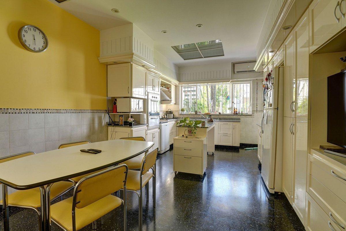 Foto de VENTA CASA 6 ambientes CABALLITO PARQUE COCHERA, imagen 5