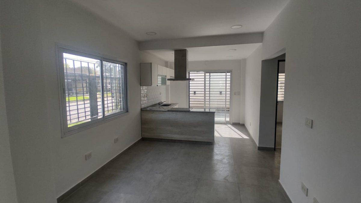Foto de VENTA PH 3 AMBIENTES ZONA ITUZAINGO, imagen 1