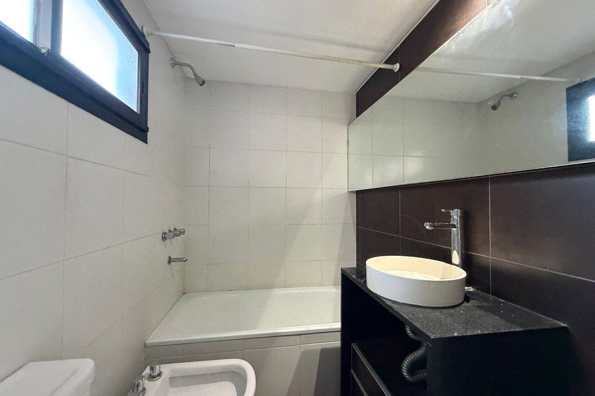 Foto de Venta monoambiente balcon cochera pileta Palermo, imagen 4