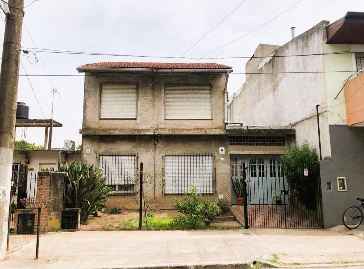 Foto de CASA 4 AMB EN VENTA CON COCHERA Y PATIO EZEIZA, imagen 2