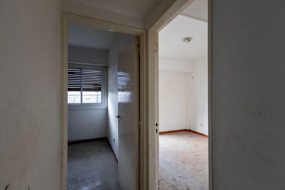 Foto de VENTA DEPARTAMENTO 3 AMBIENTES LUMINOSO BALCON, imagen 2