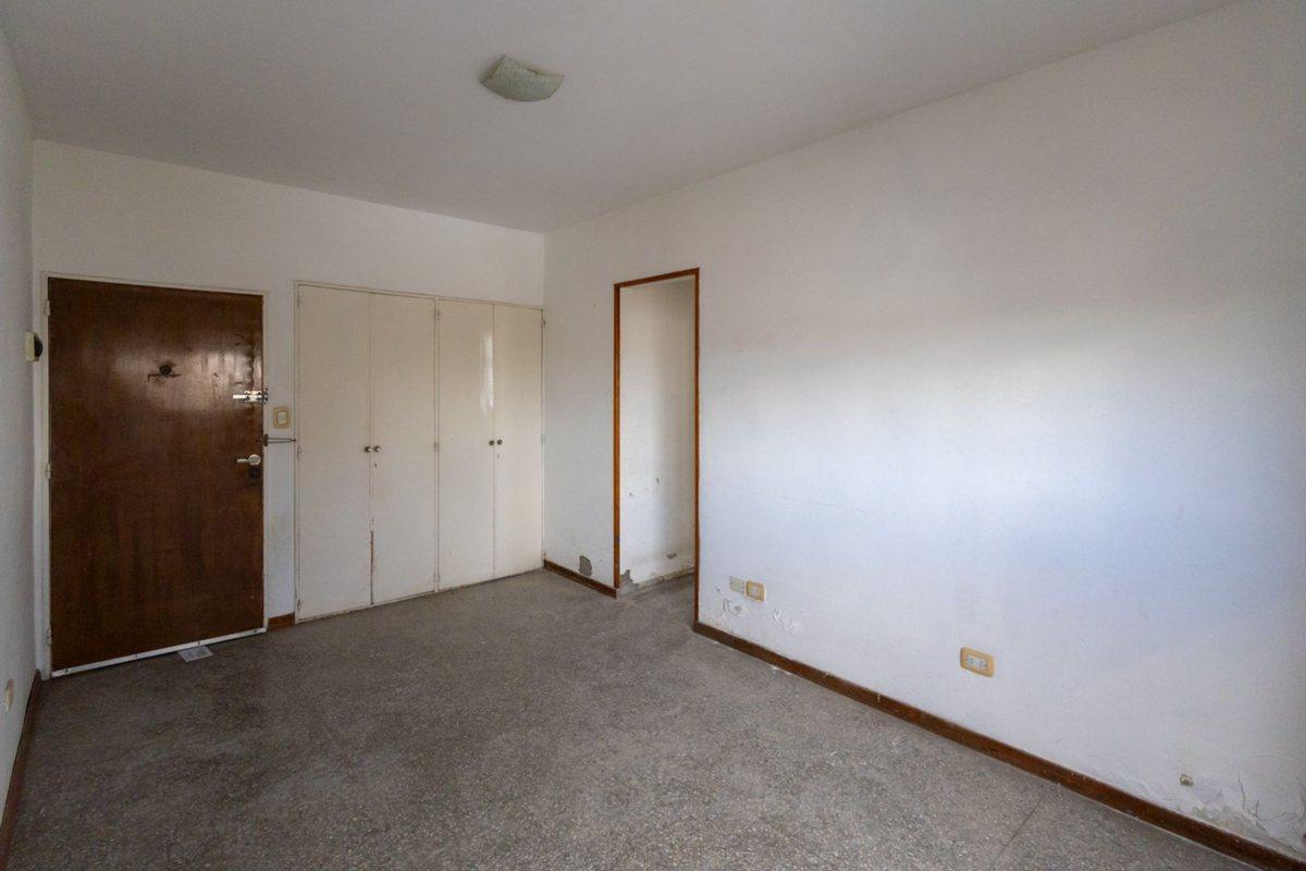 Foto de VENTA DEPARTAMENTO 3 AMBIENTES LUMINOSO BALCON, imagen 4