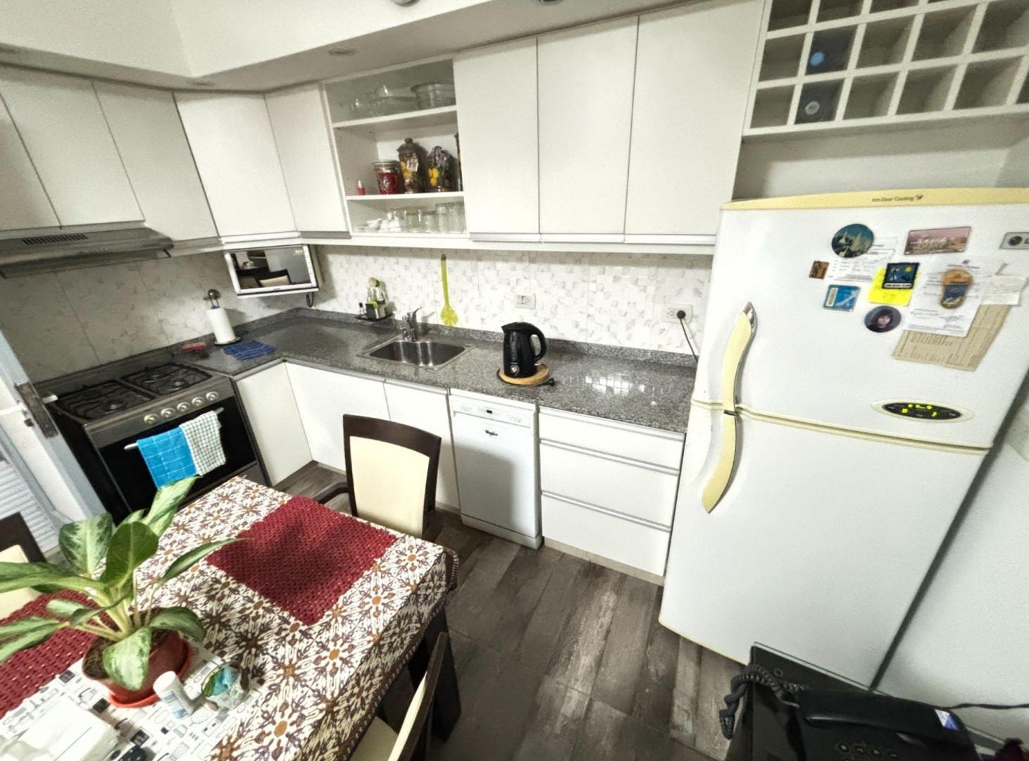 Foto de VENTA DEPARTAMENTO 2 AMBIENTES PATIO ALMAGRO SUBTE, imagen 1