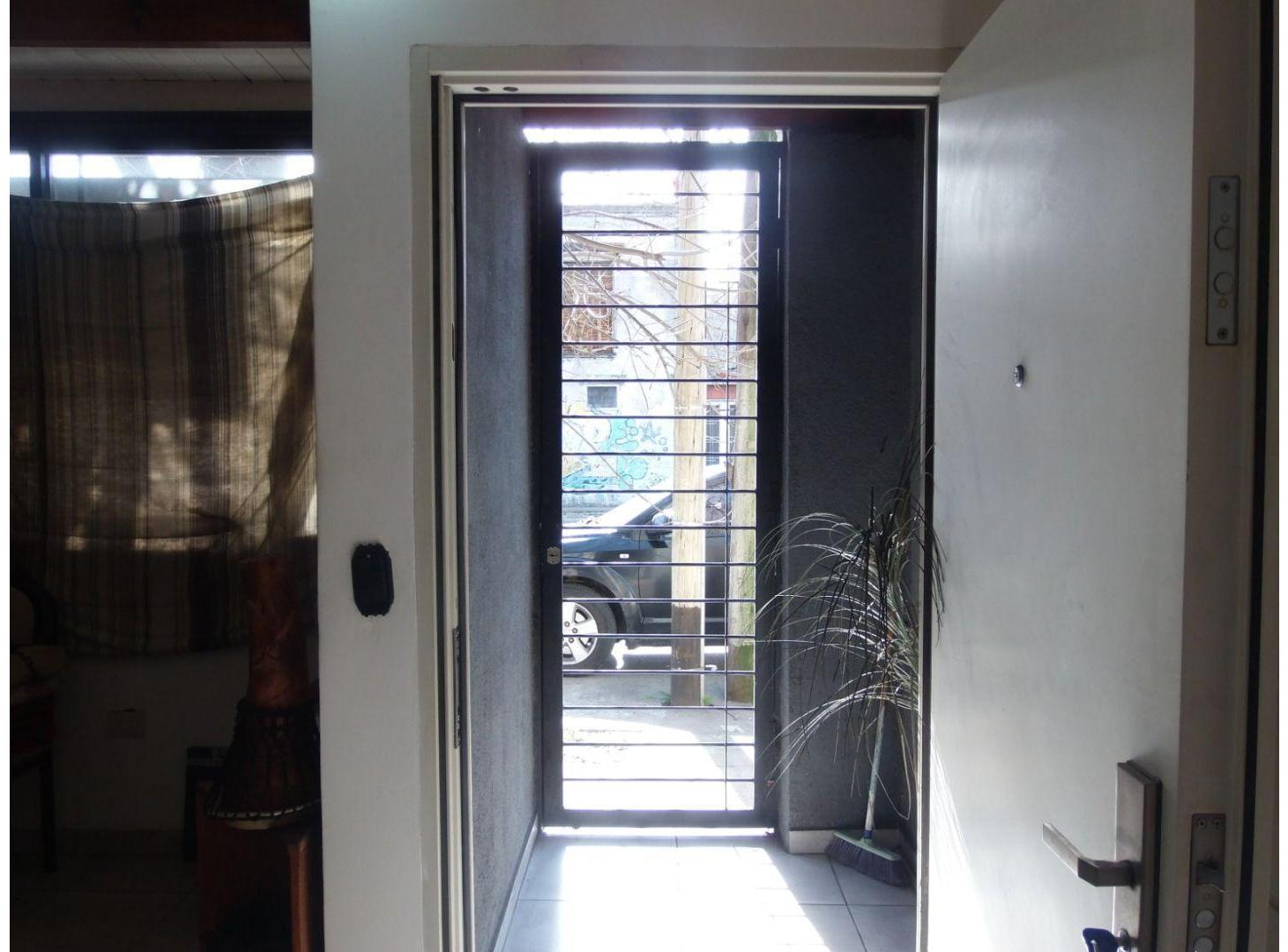 Foto de Venta departamento dos ambientes,con locales, imagen 1
