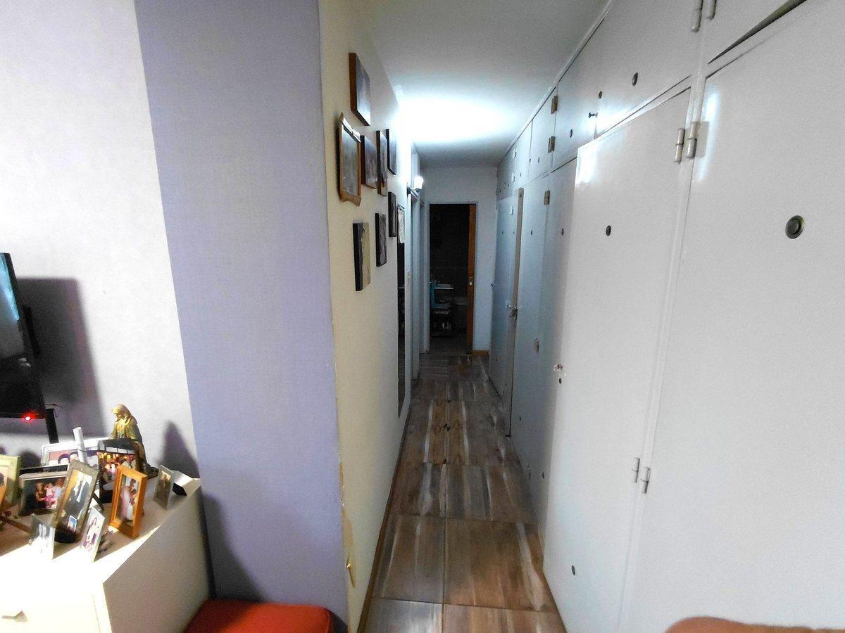 Foto de VENTA DEPARTAMENTO 4 AMB 69M2 LUMINOSO V. LUGANO, imagen 5