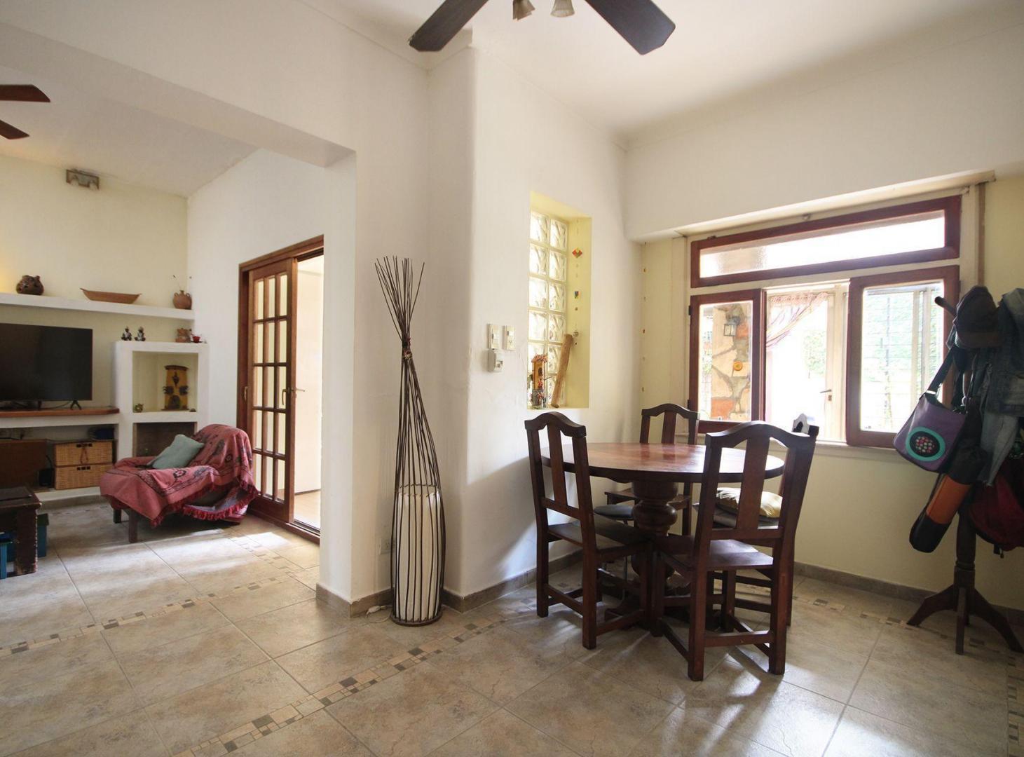 Foto de VENTA CASA 7 AMBIENTES EN VERSALLES, imagen 3