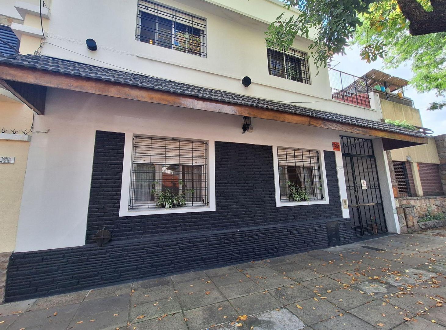Foto de VENTA CASA 7 AMBIENTES EN VERSALLES, imagen 1