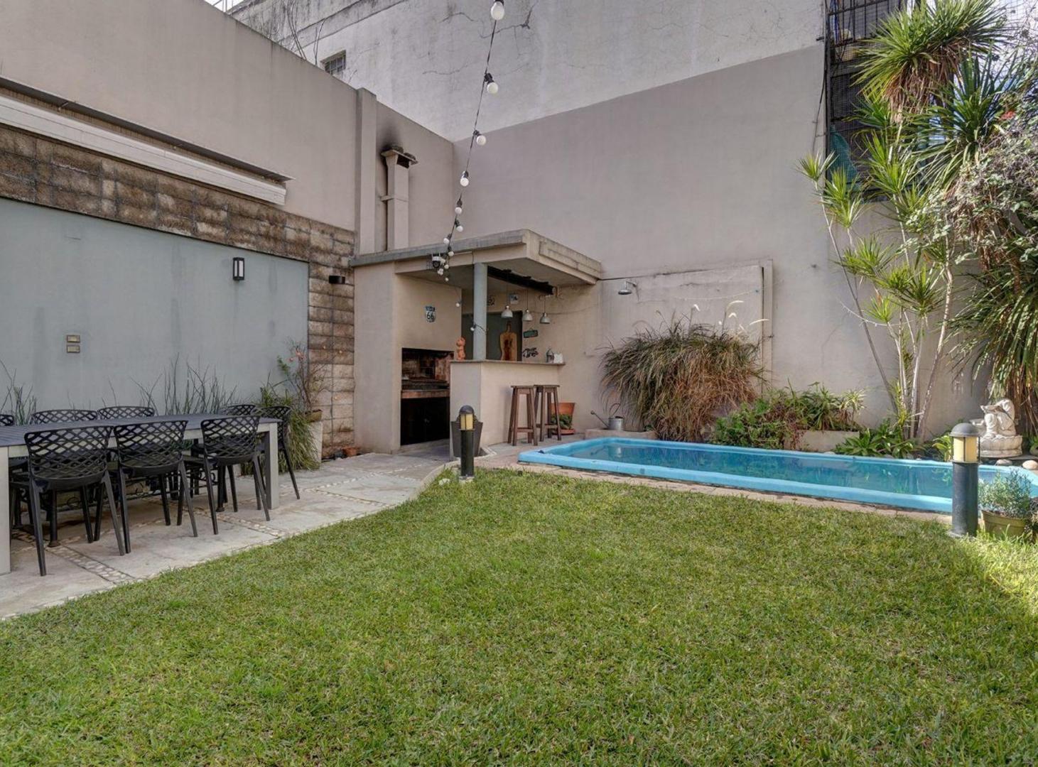 Foto de Venta Casa 6 Ambientes Flores, imagen 2