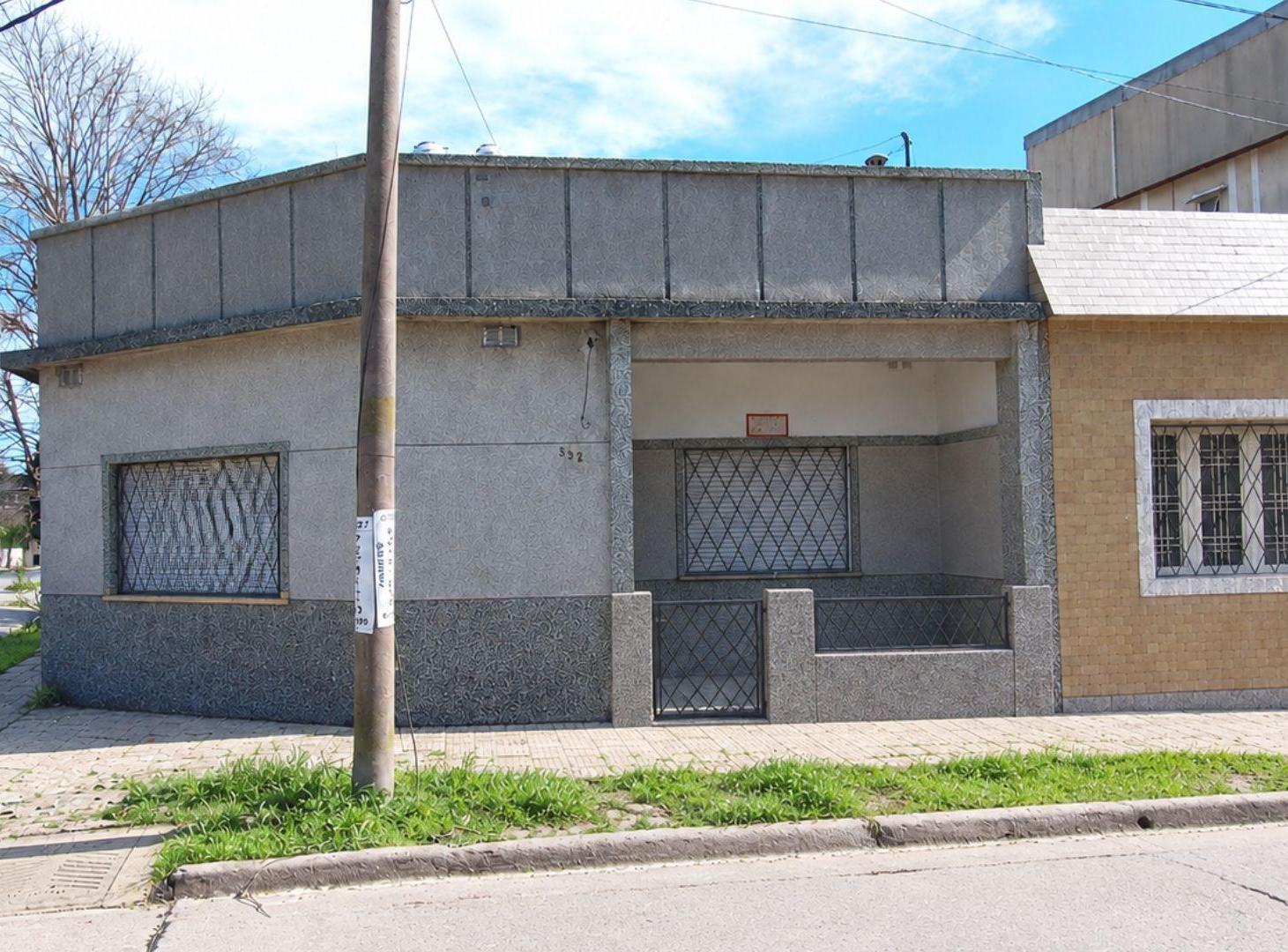 Foto de VENTA DE CASA CON GARAJE A REFACCIONAR, imagen 1