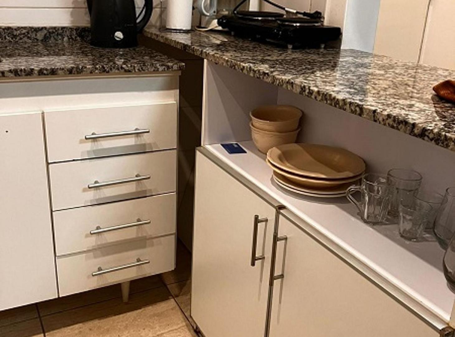 Foto de VENTA MONOAMBIENTE RETIRO APTO PROFESIONAL, imagen 1