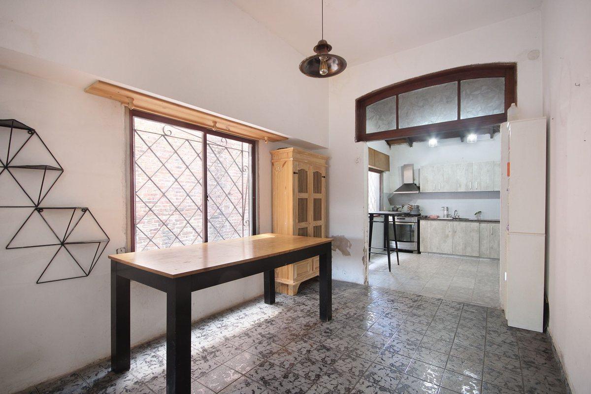 Foto de VENTA CASA 3 AMBIENTES CON PATIO COCHERA TEMPERLEY, imagen 4